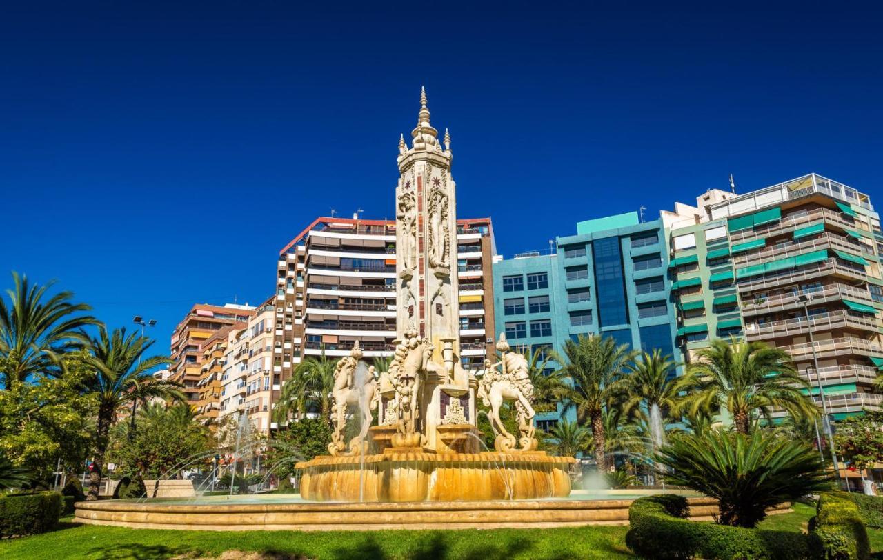 Апартаменти Alicante Colorful Center Bajo Екстер'єр фото